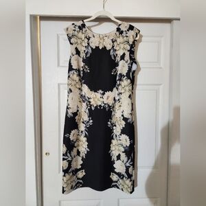 👻 5 For $25 Chetta B Elegant Black and Cream Floral Midi Dress